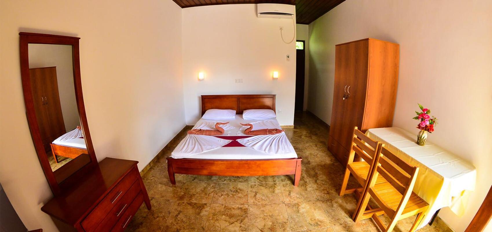 Green Shadows Beach Hotel Wadduwa Extérieur photo