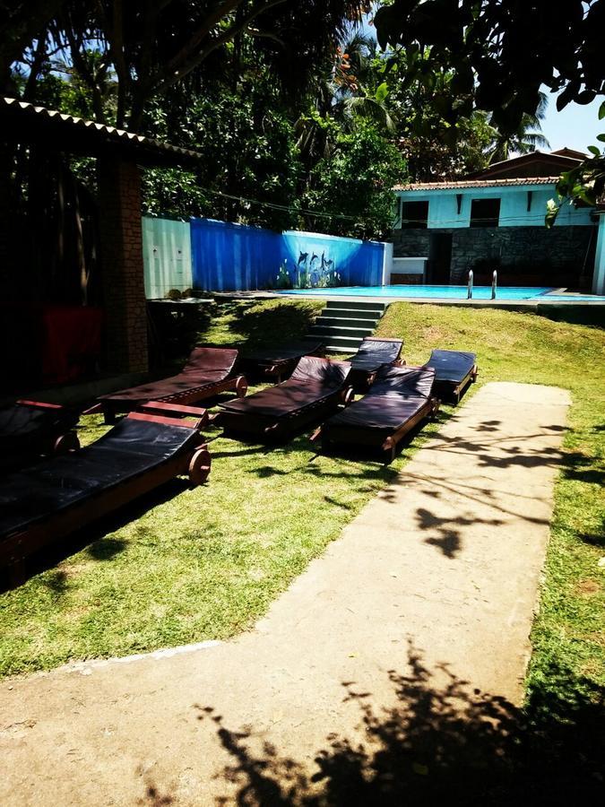 Green Shadows Beach Hotel Wadduwa Extérieur photo